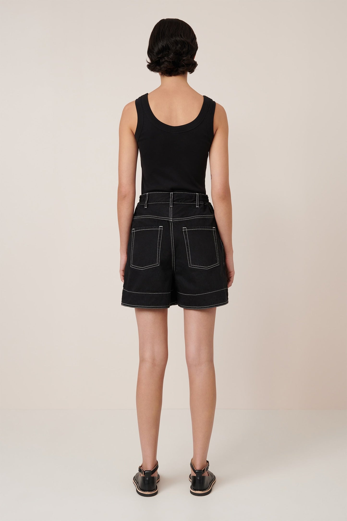 Outline Shorts