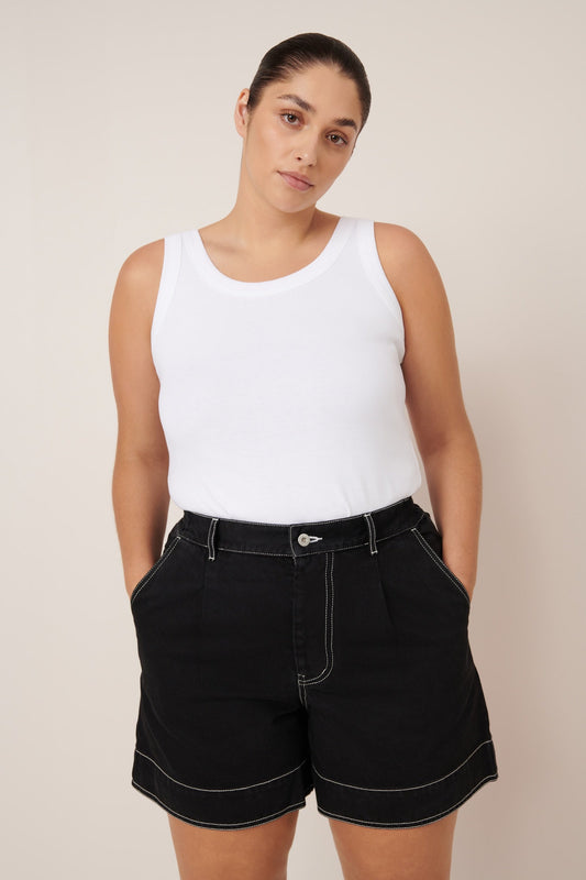 Outline Shorts