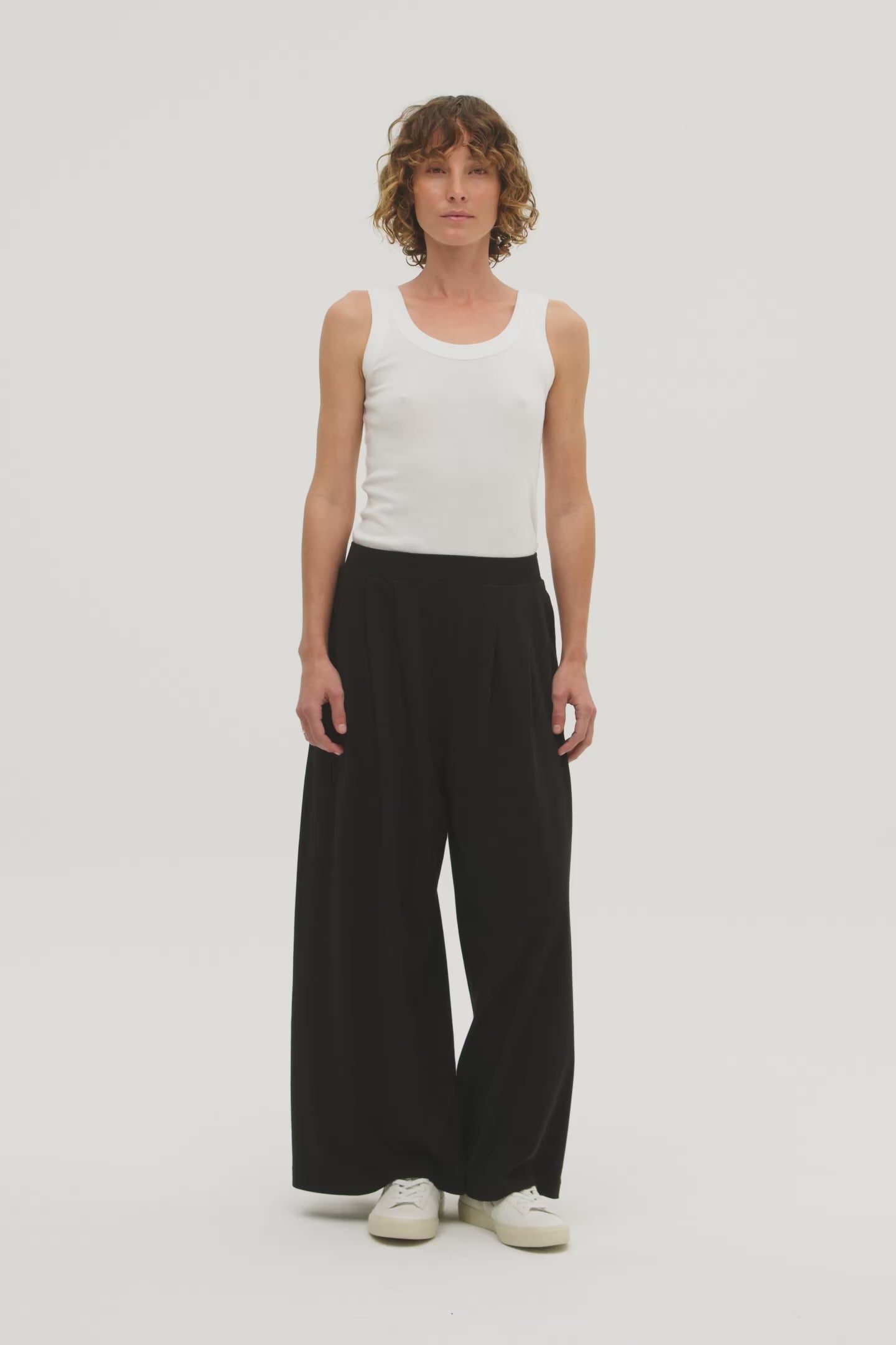 Soft Drape Wide Leg Pant in Black