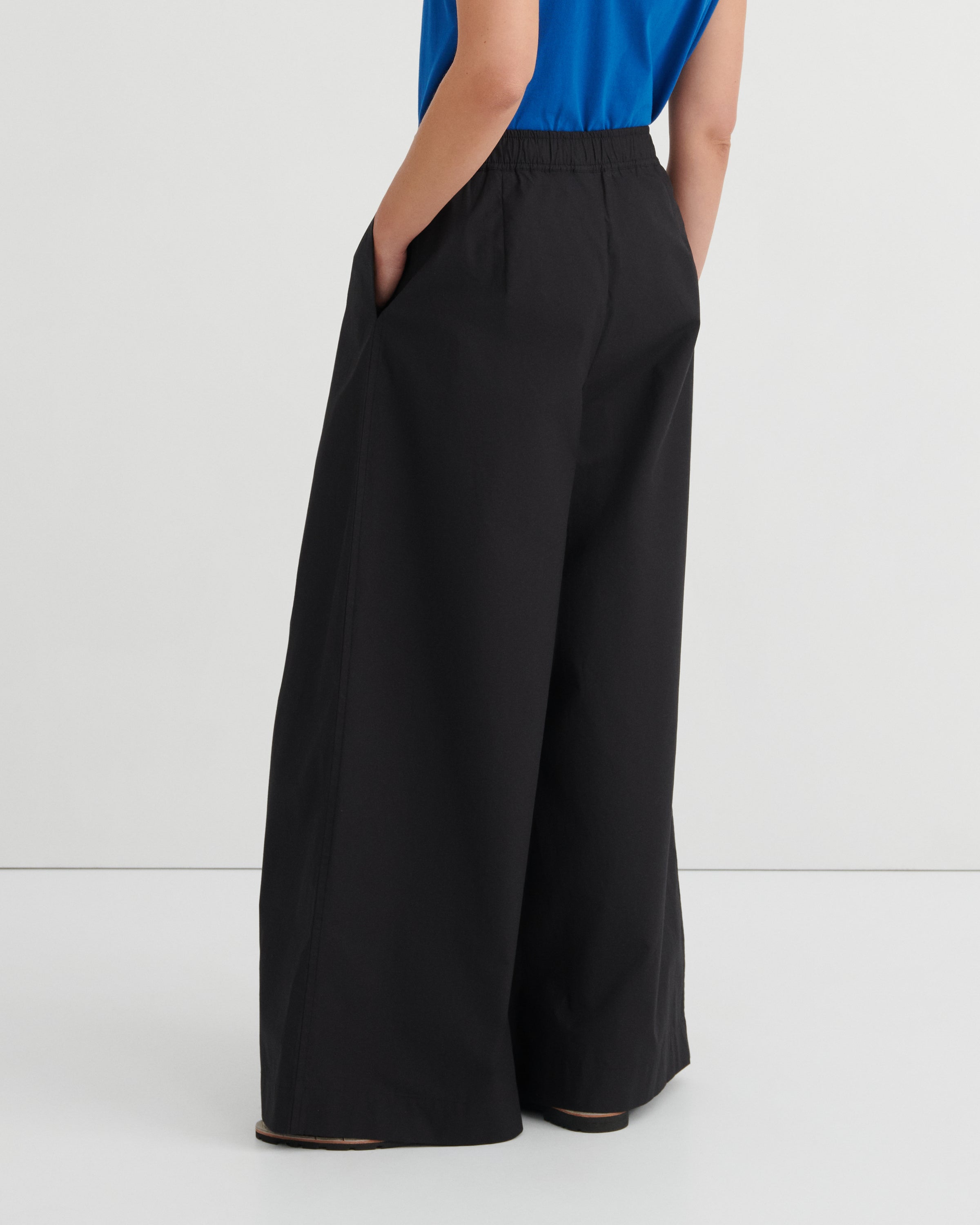 Surround Pant